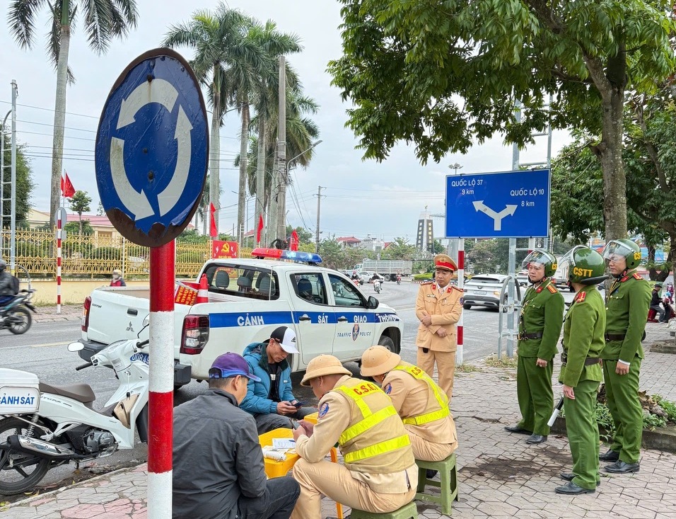 Công an xã Tiên Lãng: Quyết liệt bảo đảm trật tự công cộng, trật tự đô thị và an toàn giao thông